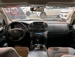 تۆیۆتا لاند کروزەر